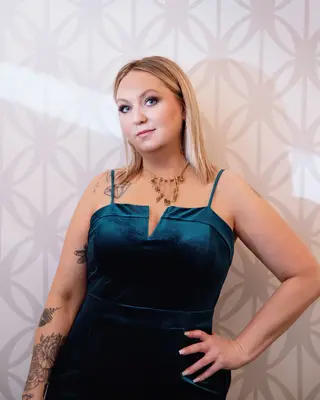 Image of Amanda Lura, Associate